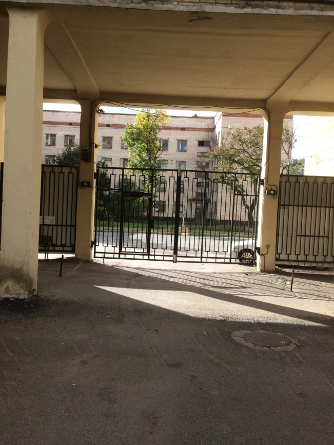 въезд на парковку для инвалидов